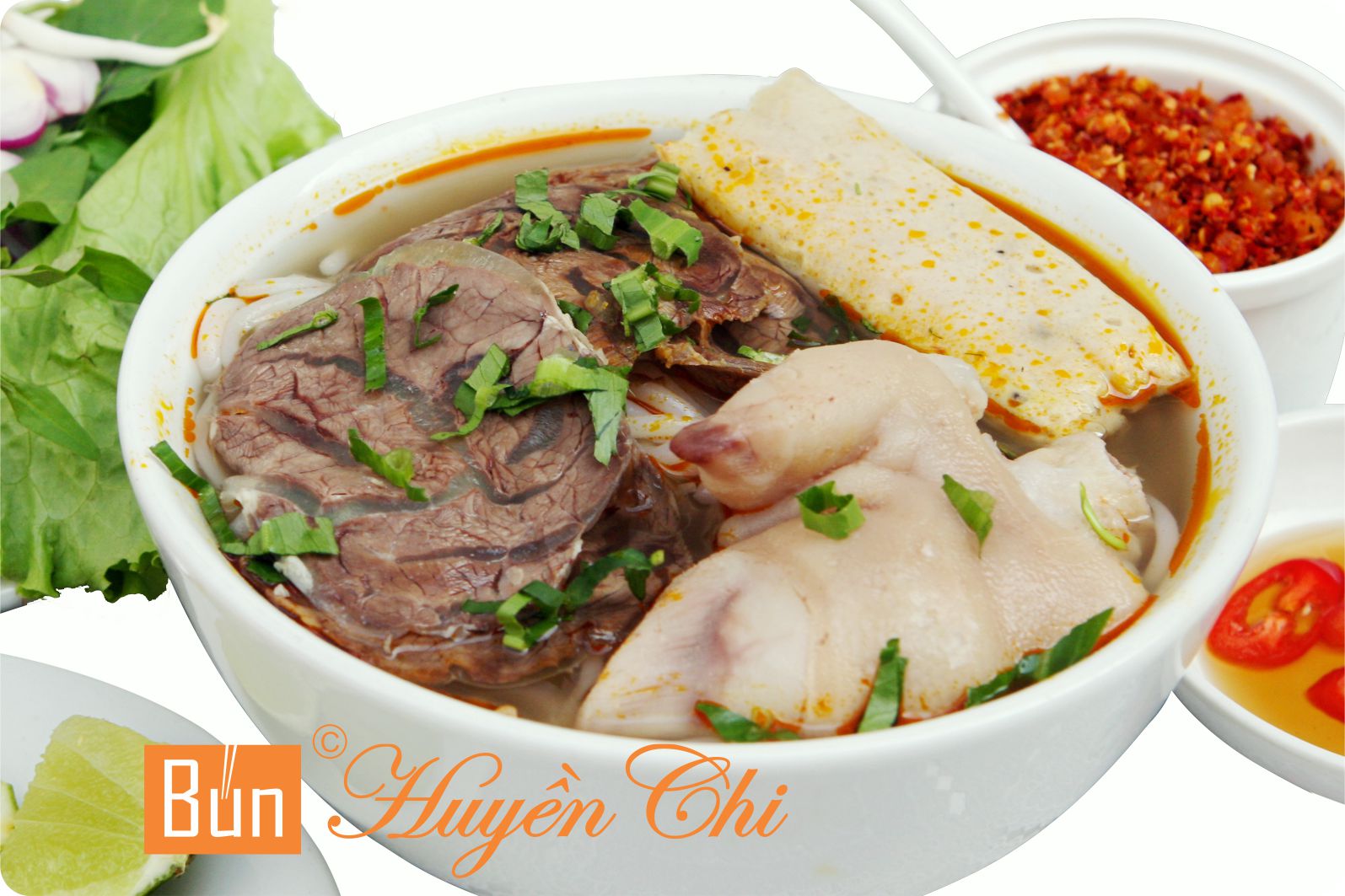 Bún bò giò móng