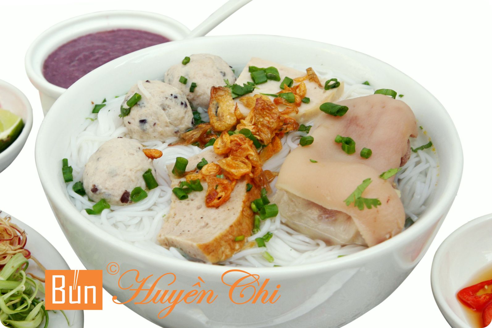 Bún mọc giò gân