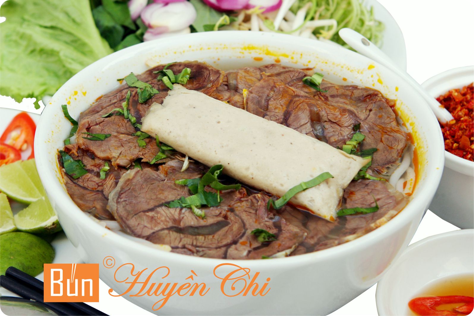 Bún bò thịt chả
